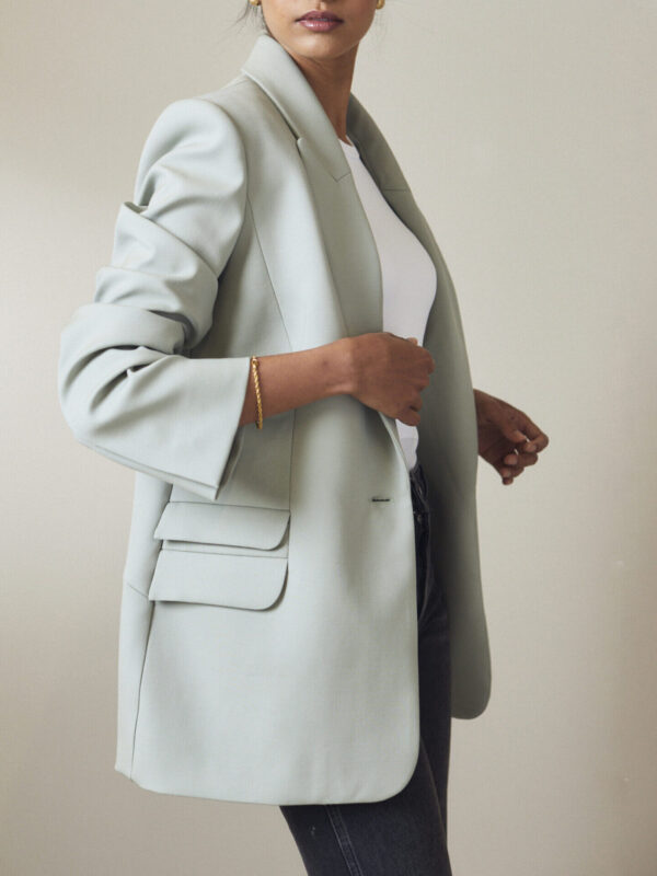 Iris Sage - Image 7
