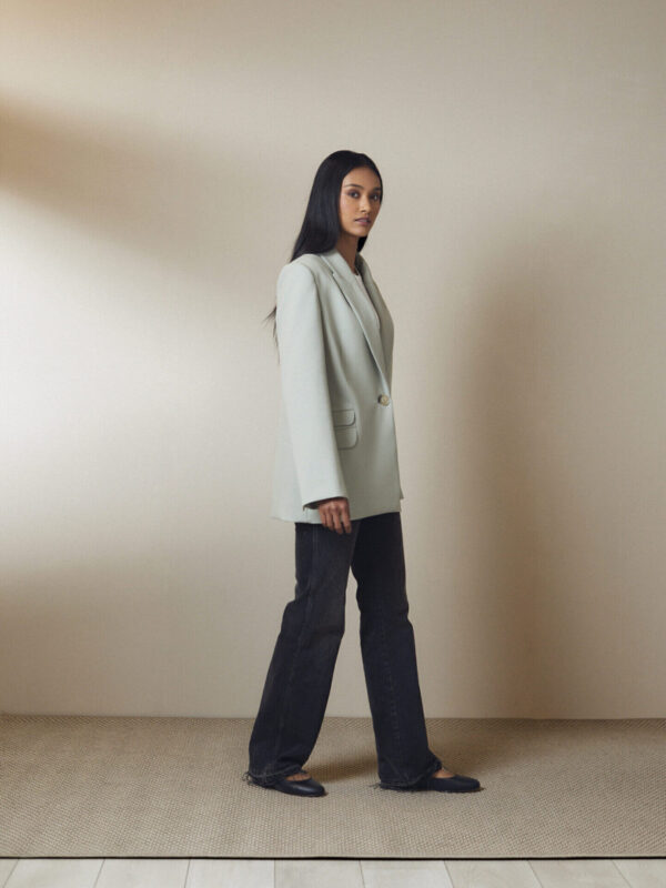 Iris Sage - Image 6