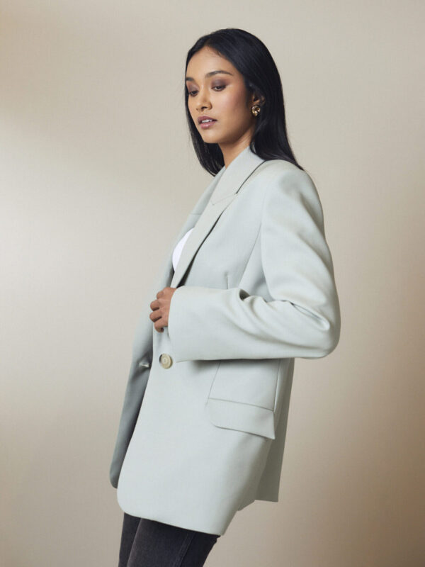 Iris Sage - Image 5