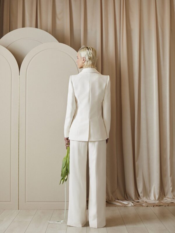Jacqueline Ivory Crepe - Image 4